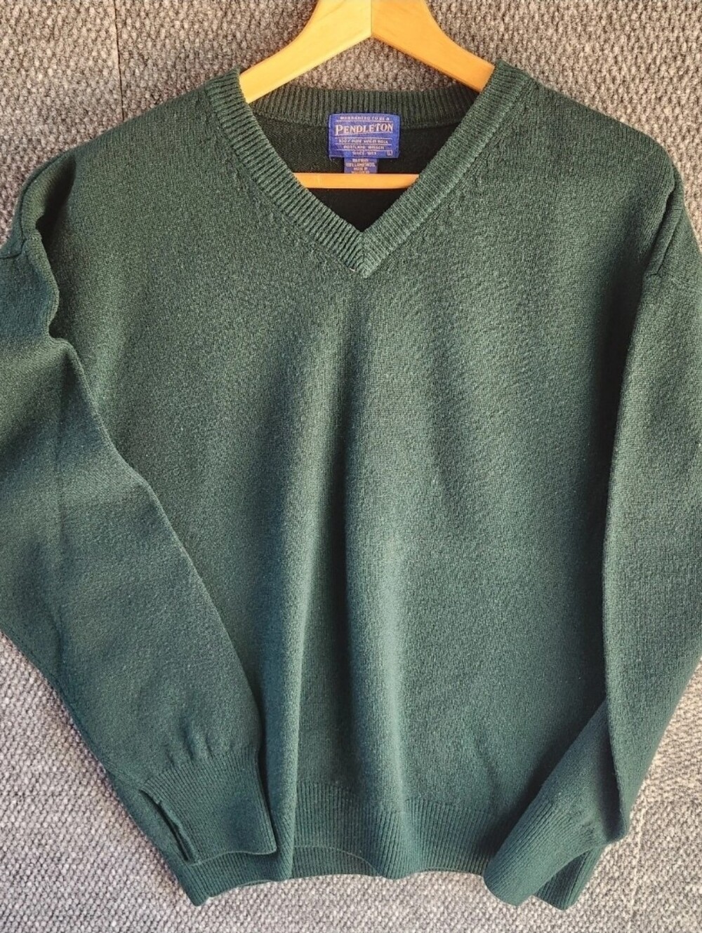 Pendleton Vintage Men's Dark Green V-Neck Pullover Granola Preppy Sweater